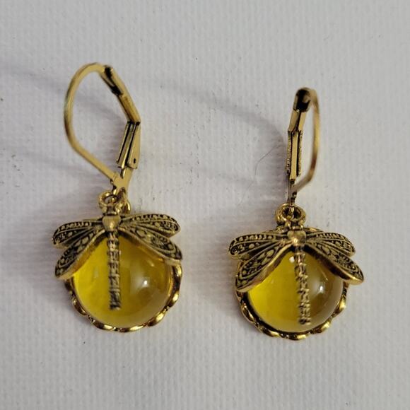 Gold and yellow dragonfly drop earrings, new - Picture 1 of 2